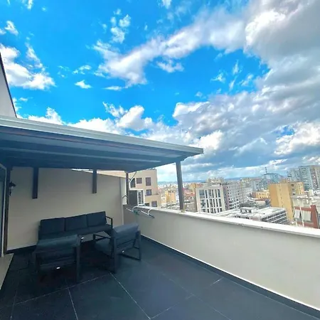 Rooftop Sunset View تيرانا