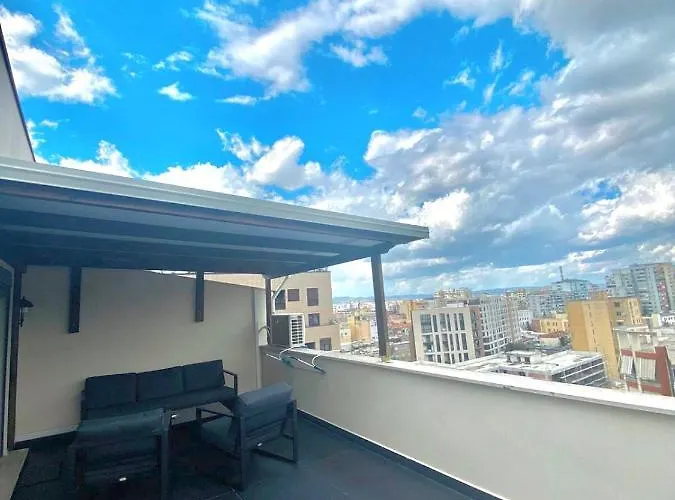 Rooftop Sunset View تيرانا