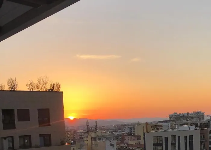 Rooftop Sunset View Lägenhet Tirana
